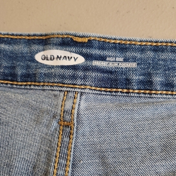 Old Navy 'Vanessa' Jean Shorts - Picture 5 of 6